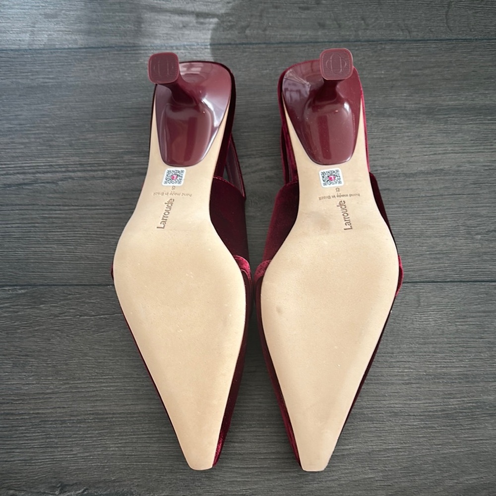 Larroude Ines Pump In Wine Velvet - Picture 8 of 11